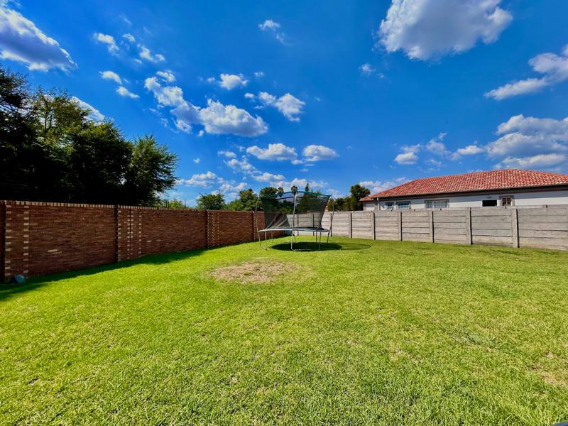 3 Bedroom Property for Sale in Ngwenya River Estate North West